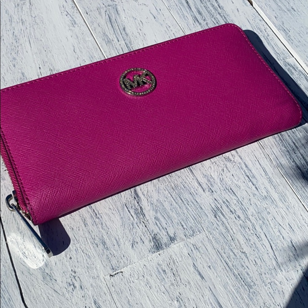 Michael Kors pink wallet